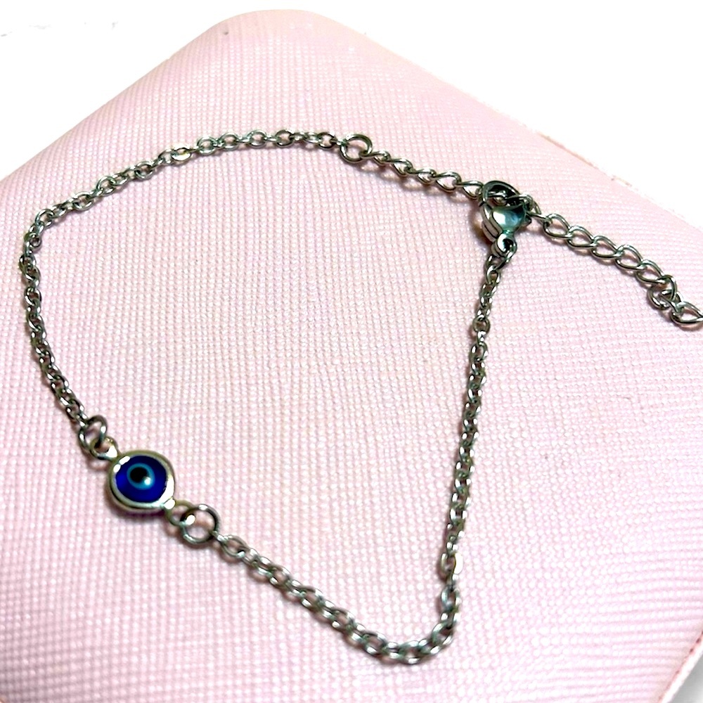 NEW! Evil Eye Bracelet Stainless Steel in Silver color